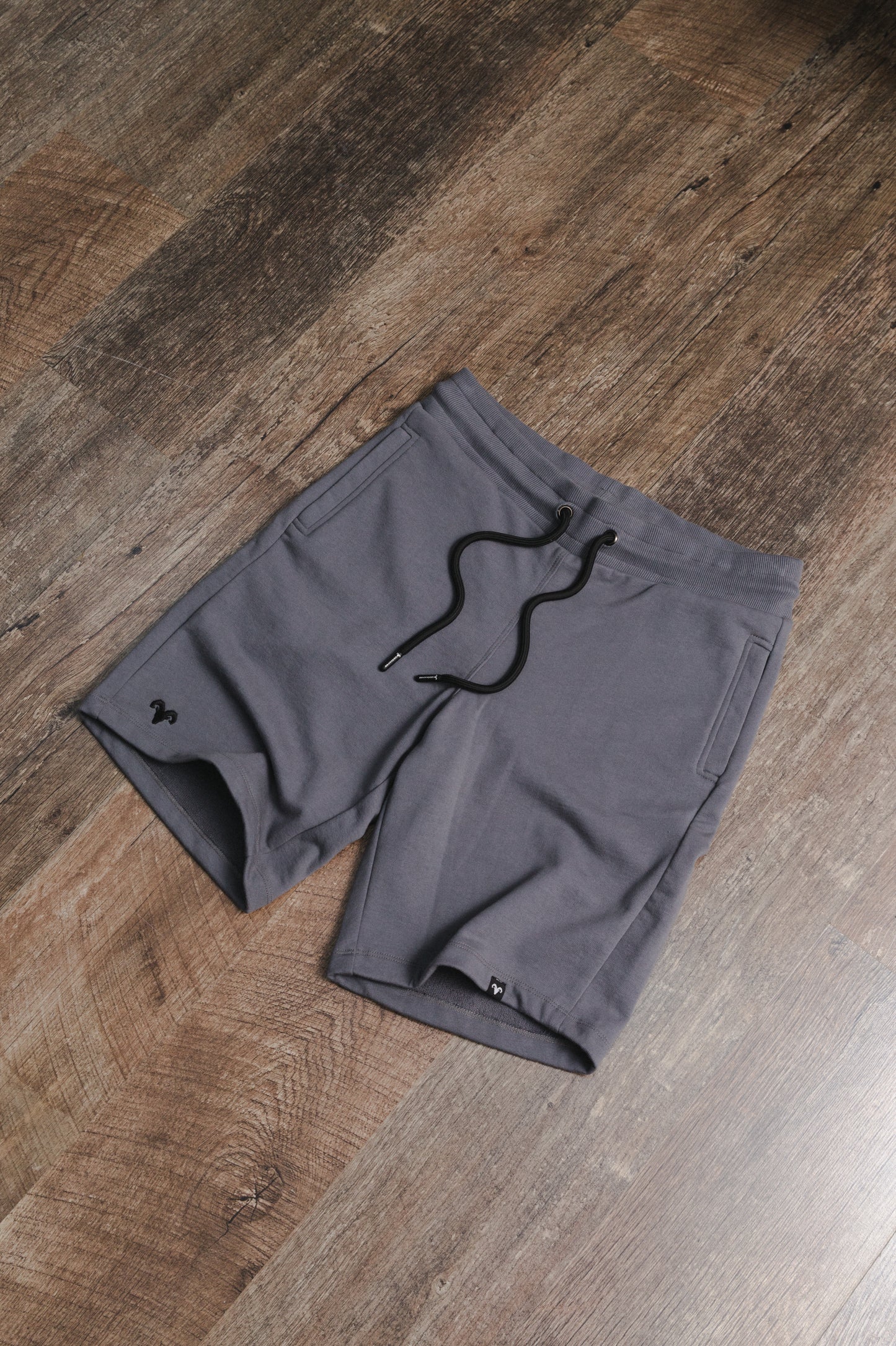 SHORTS GRIS