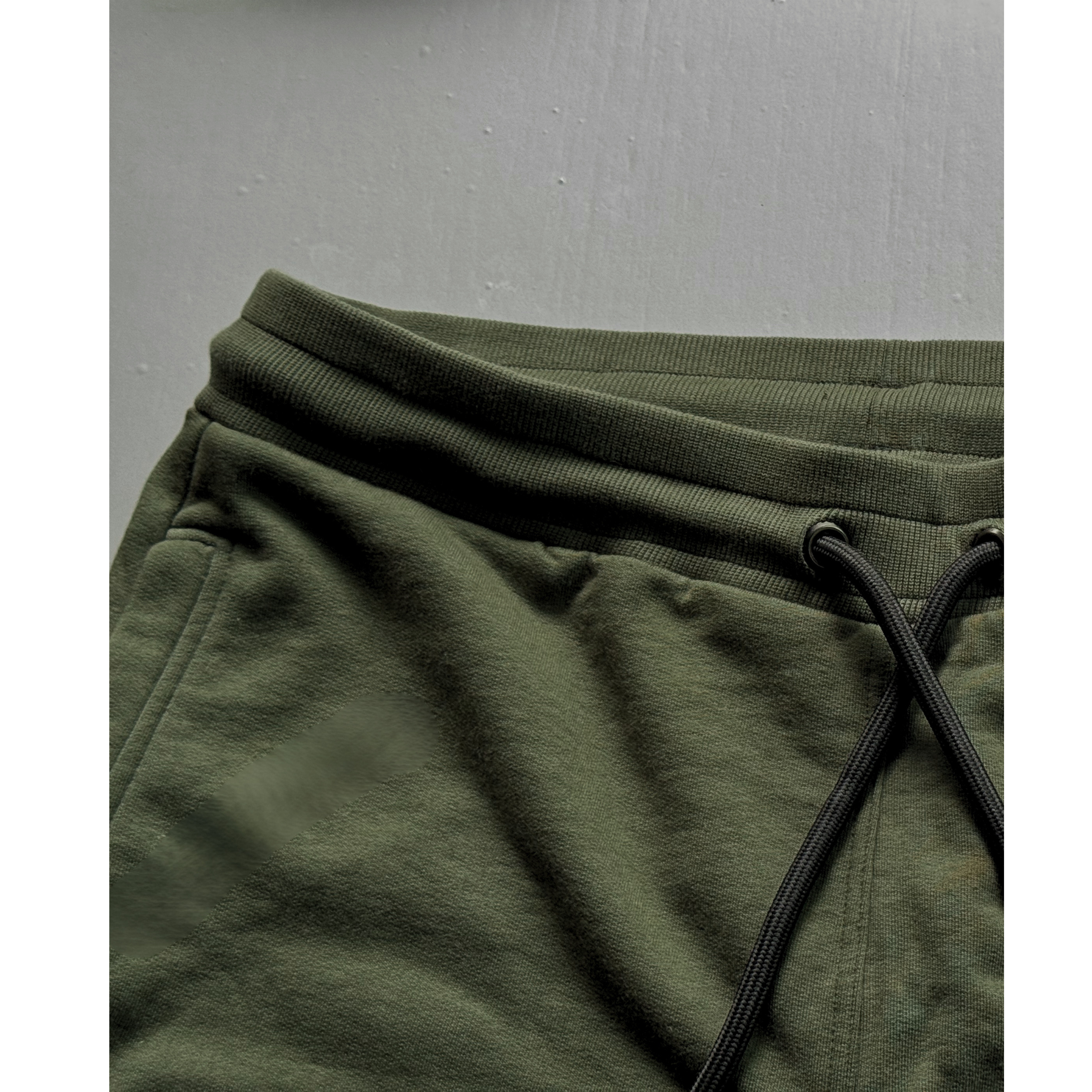 SHORT VERDE MILITAR