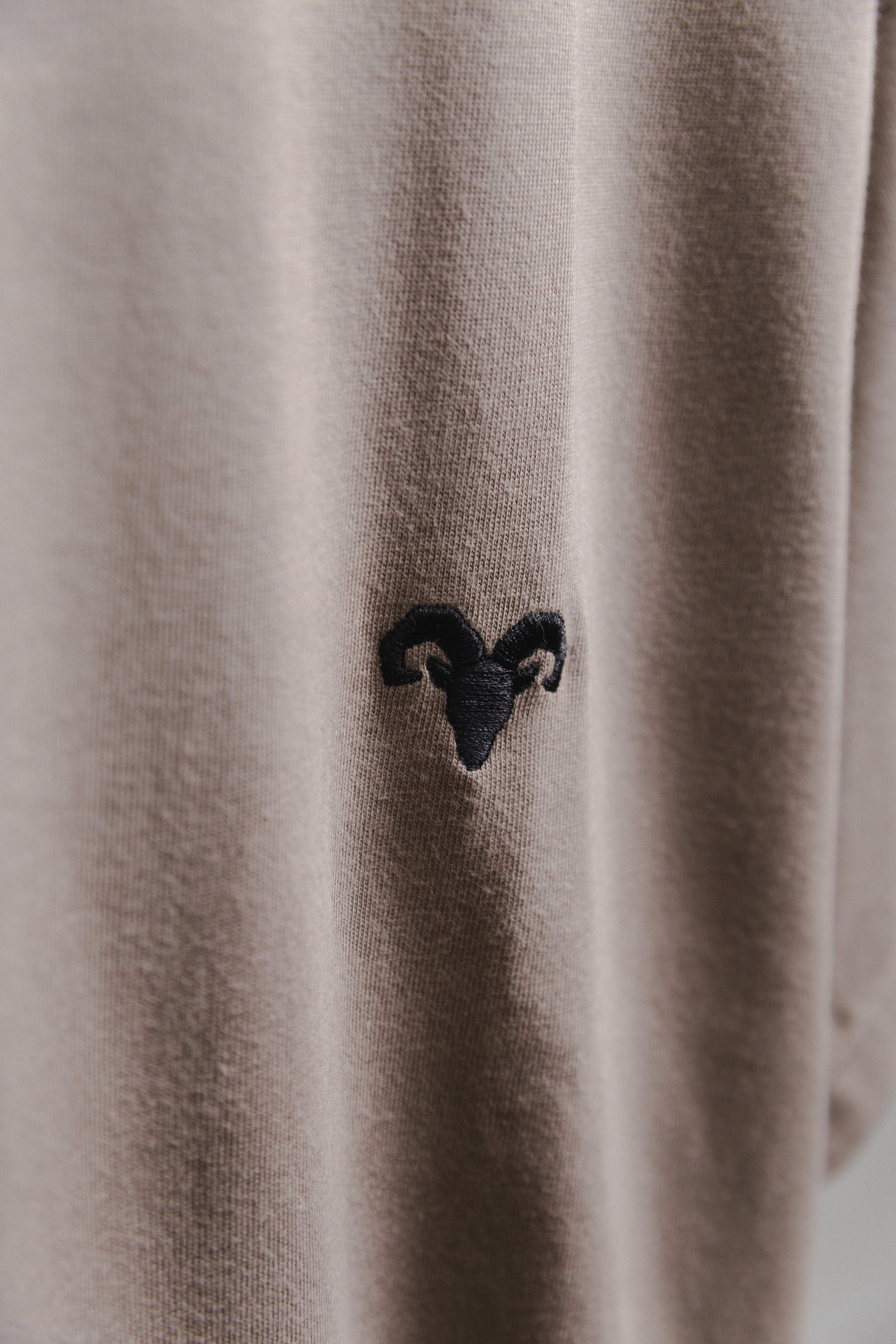 CAMISETA BÁSICA TAUPE