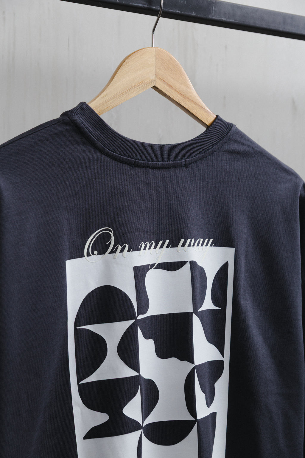 CAMISETA NOT HURRY GRIS