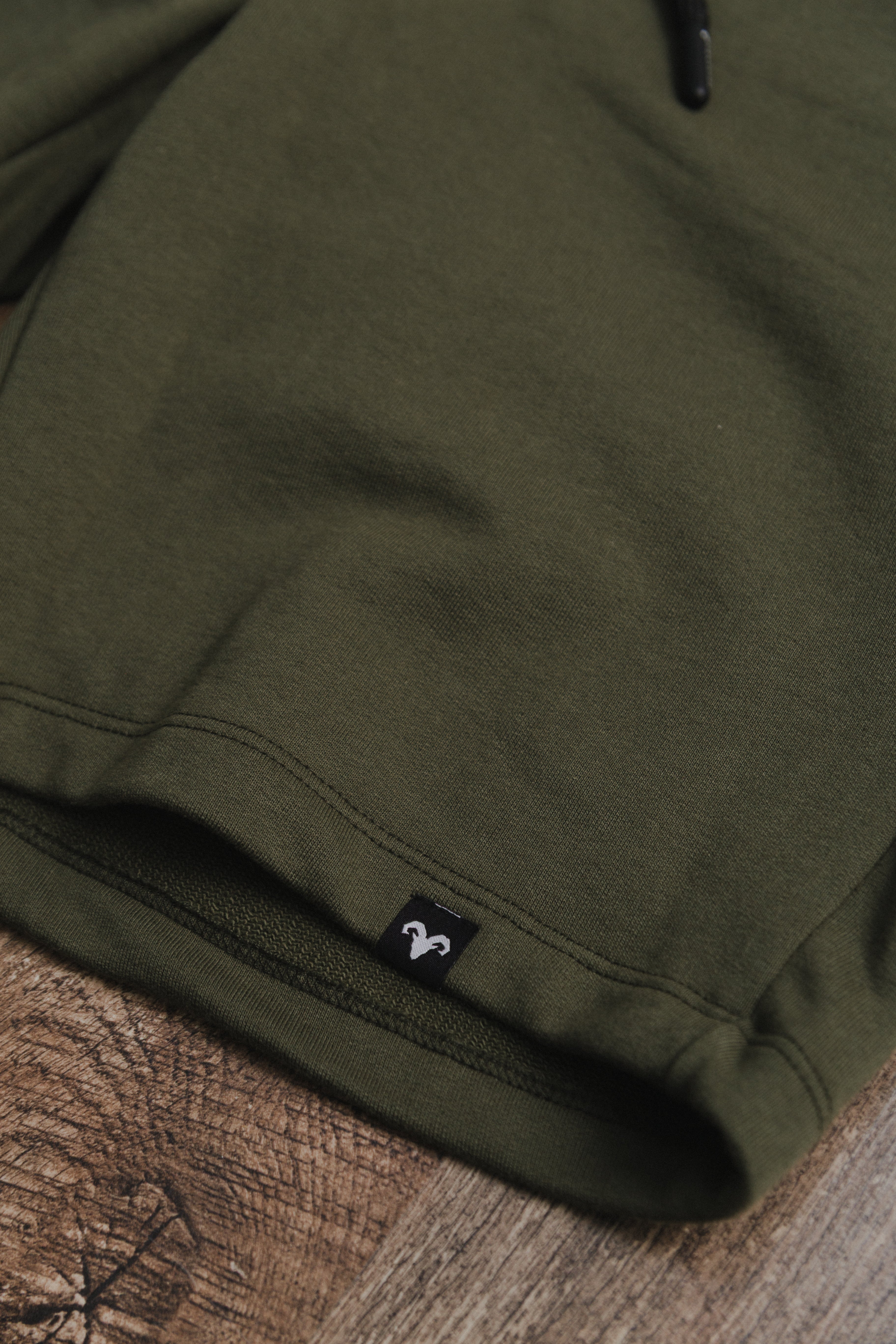 SHORT VERDE MILITAR